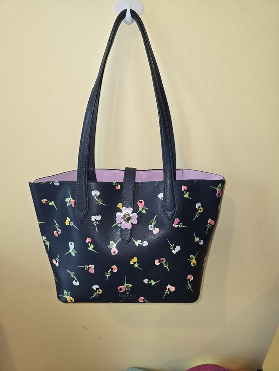 kate spade Handbags - NWOT Kate Spade Navy Blue Leather Floral Rose Tote Open Top Clip Closure